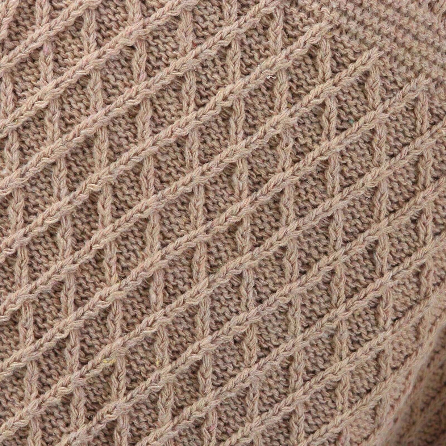 "Miesten rentotakki pitkillä hihoilla ja nappikiinnityksellä, tyylikäs ja monipuolinen ulkonäkö sekä laadukas materiaali."