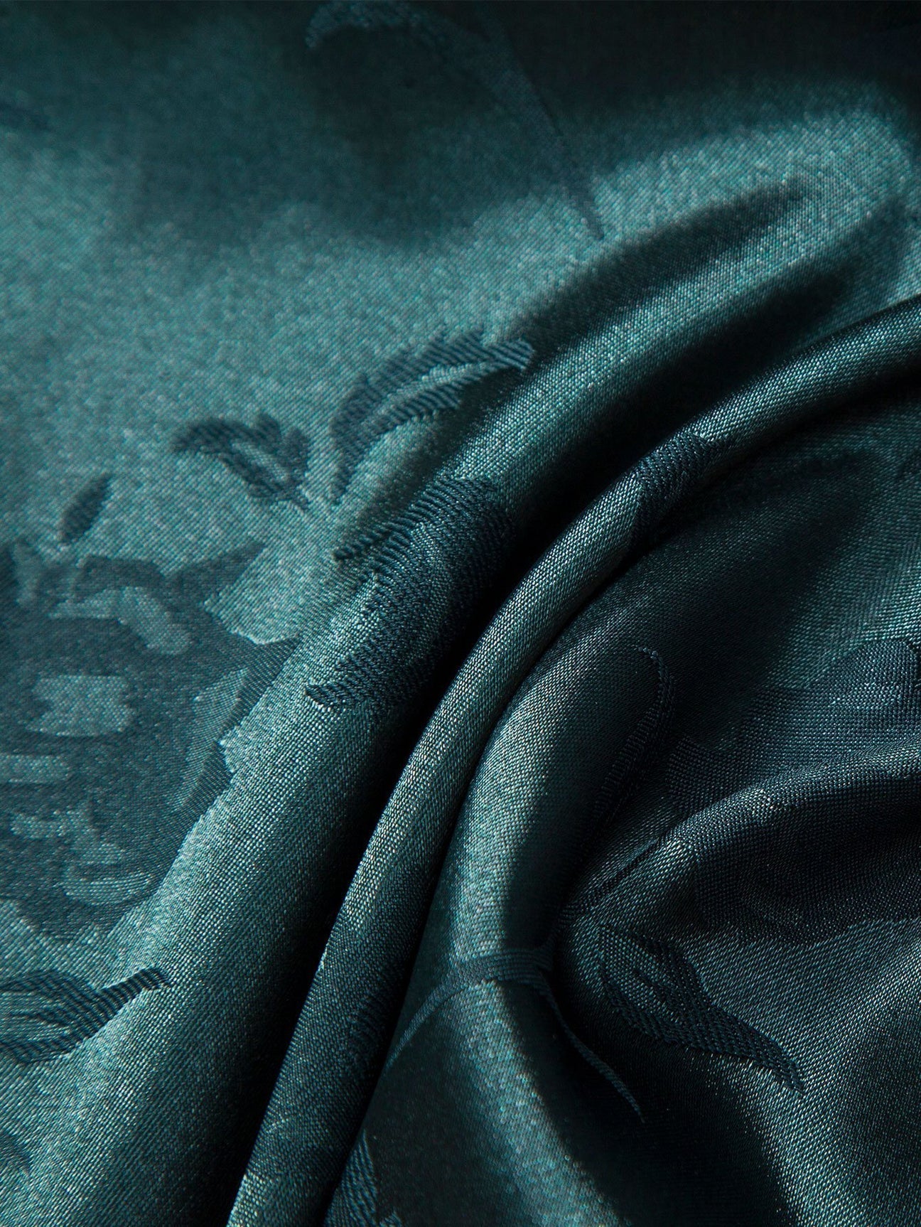 "Naisten kukallinen paita elegantti design, kaunis kukkakirjonta, pehmeä materiaali, tyylikäs ja rento istuvuus."