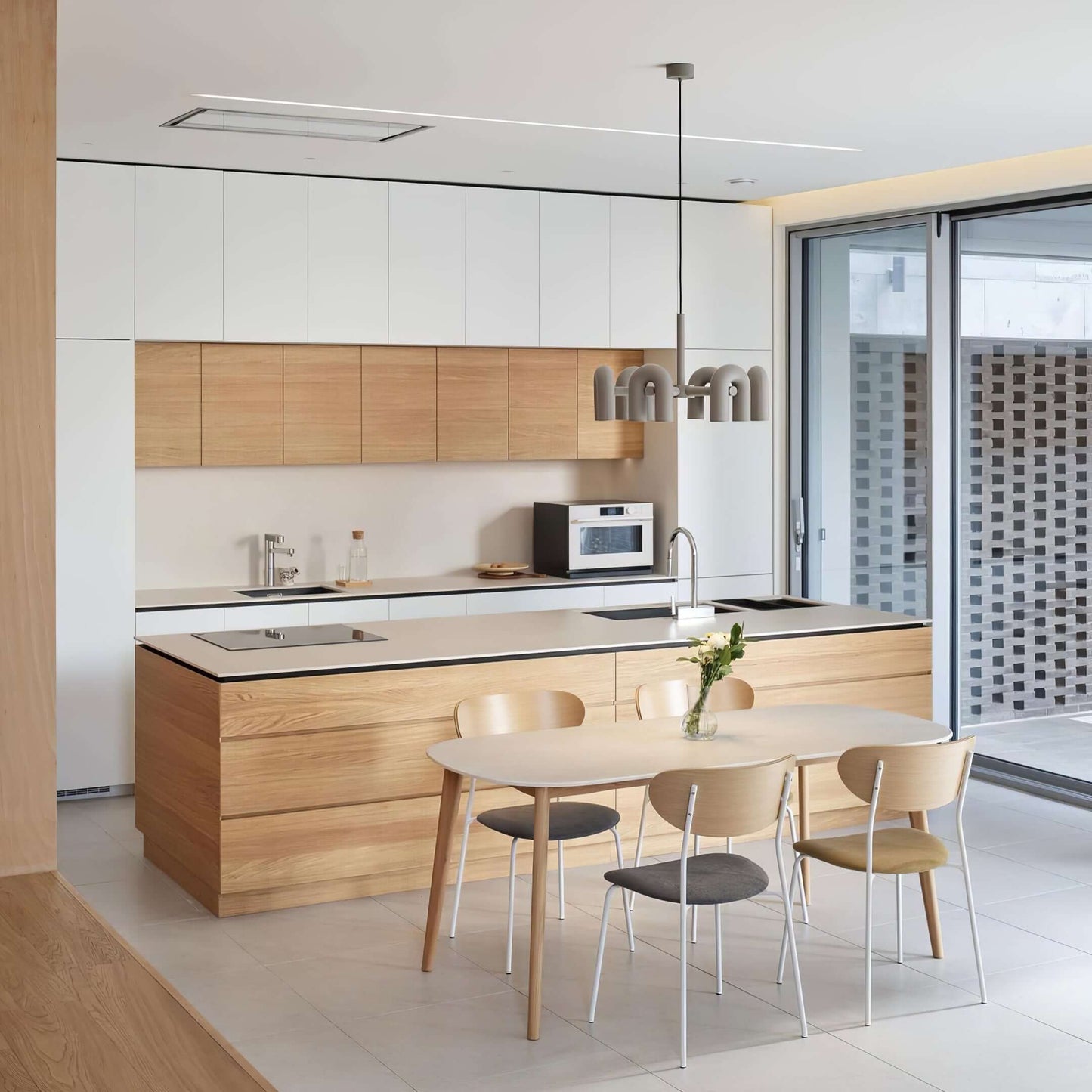 Moderni LED-kattokruunu, monipuolinen valaistus