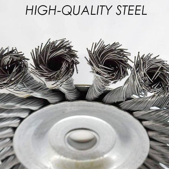 Kestävä ja hopeinen terästrimmerin terä, valmistettu teräksestä, leikkaa tehokkaasti rikkaruohot ja kestää kulutusta.