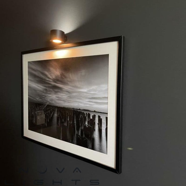 LED-ladattava seinävalaisin, kannettava, tyylikäs muotoilu, säädettävä luku- ja yövalo, musta, valkoinen tai puujyvä.