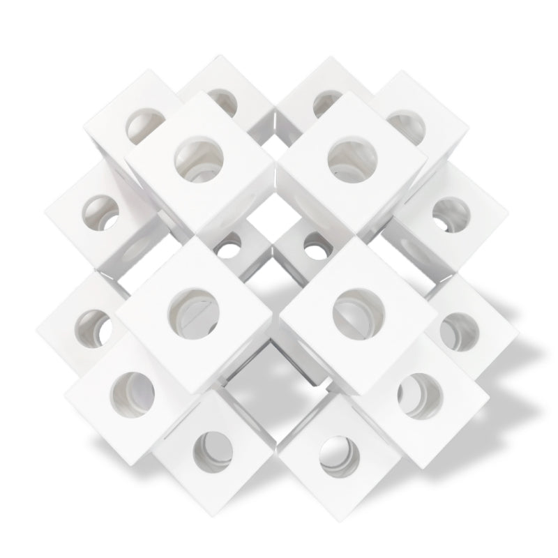 "Visuaalisesti houkutteleva 3D-taikakuutio kehittää älykkyyttä, lievittää stressiä, sopii kaikille iästä riippumatta."