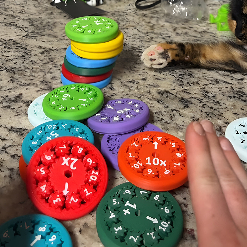 "Värikkäät matematiikka sormihyrrät lapsille, kirkkaat värit, kompakti 5.5 cm koko, kestävä muovimateriaali."